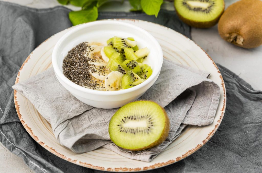 Snack de Yogur griego con chía y kiwi